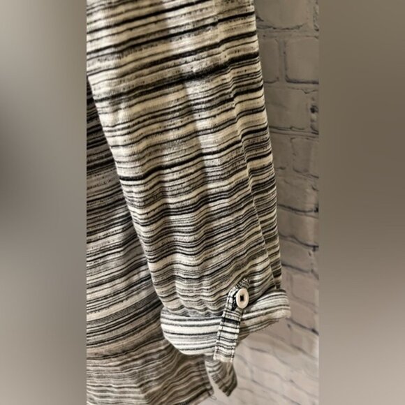 T By Talbots Gray Popover Shirt Top Striped Gray Summer Soft Zip Back large - Picture 3 of 6